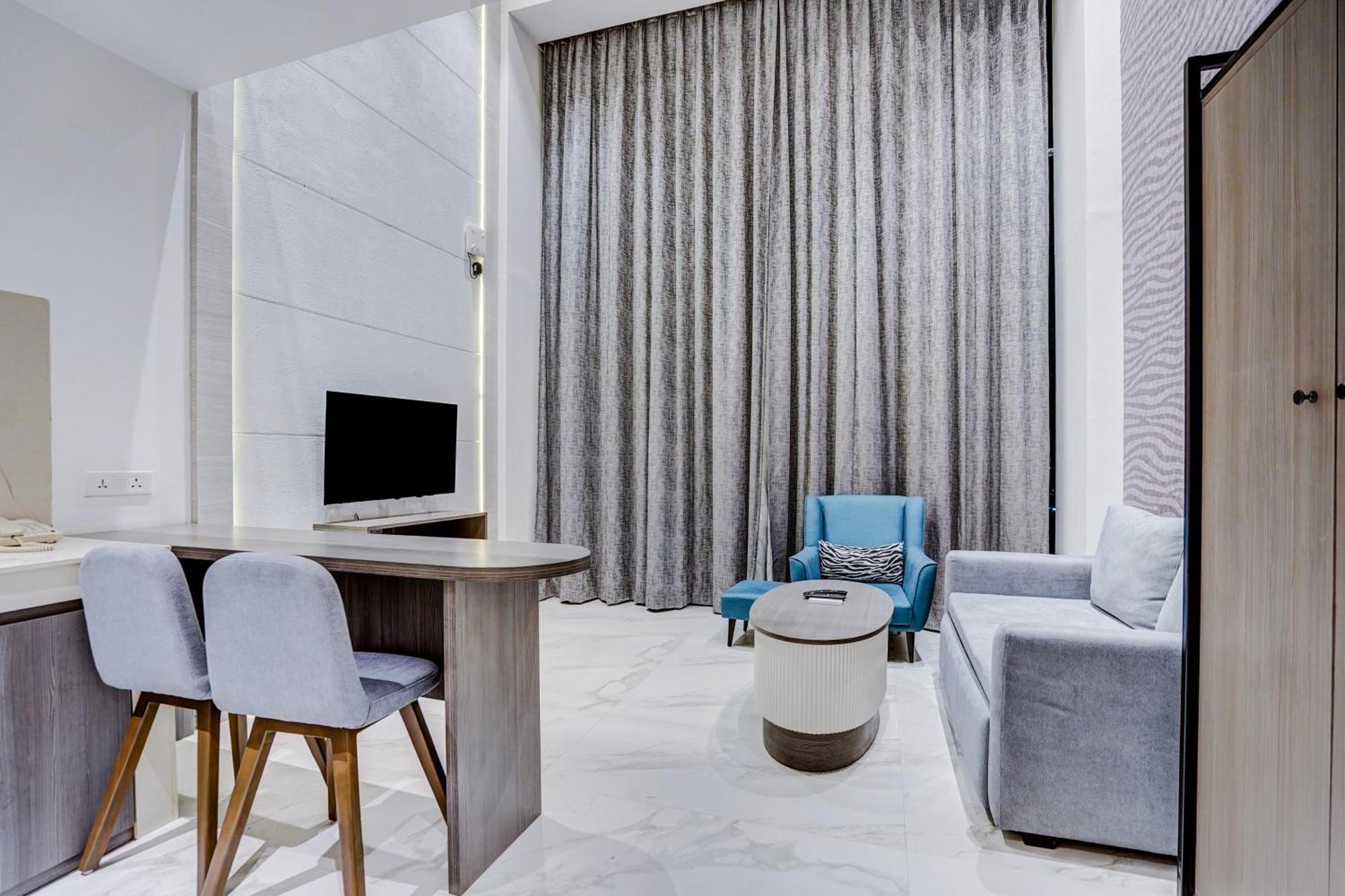 Sunday Hotels And Residences Gurgaon Extérieur photo