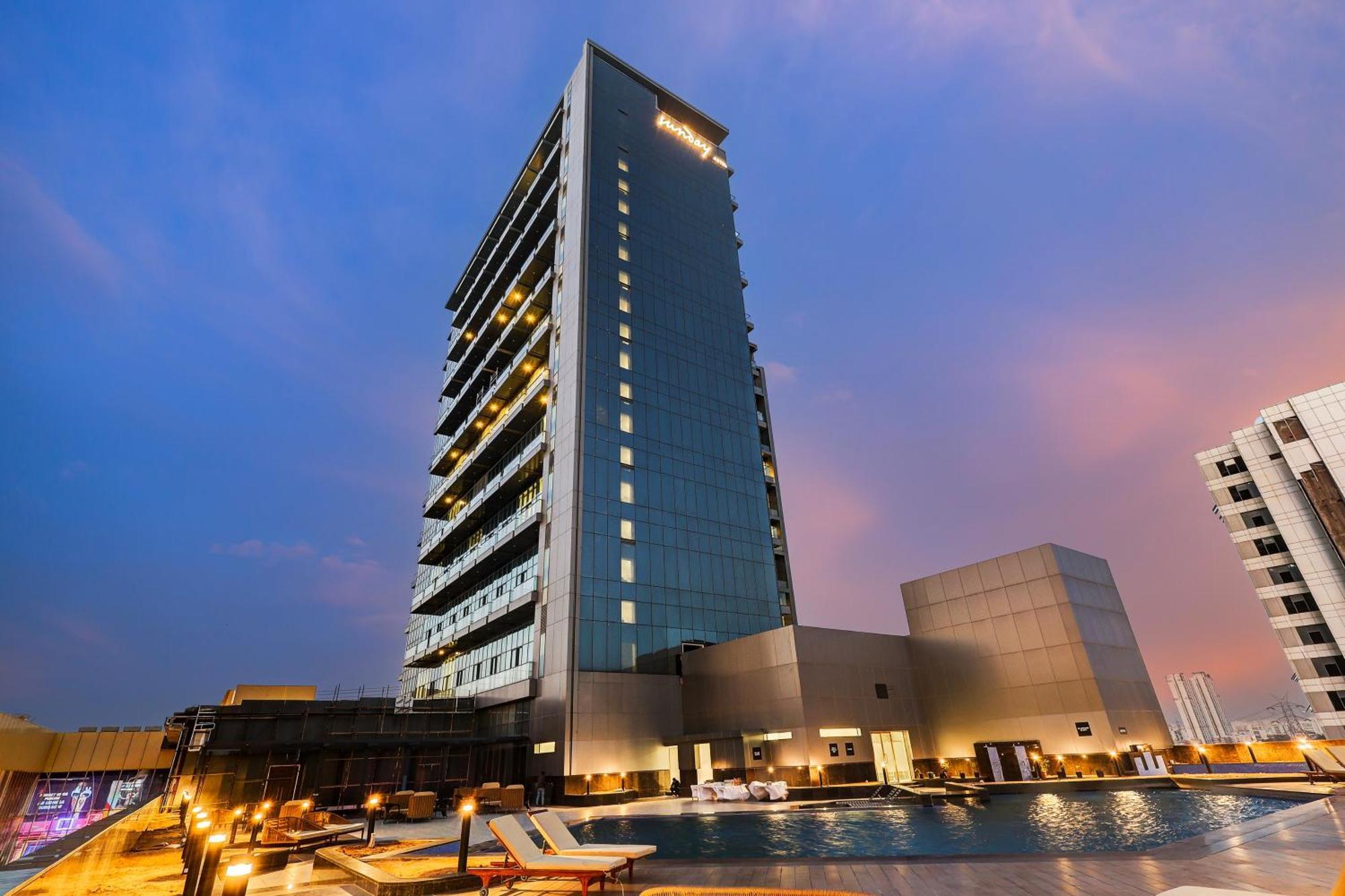 Sunday Hotels And Residences Gurgaon Extérieur photo