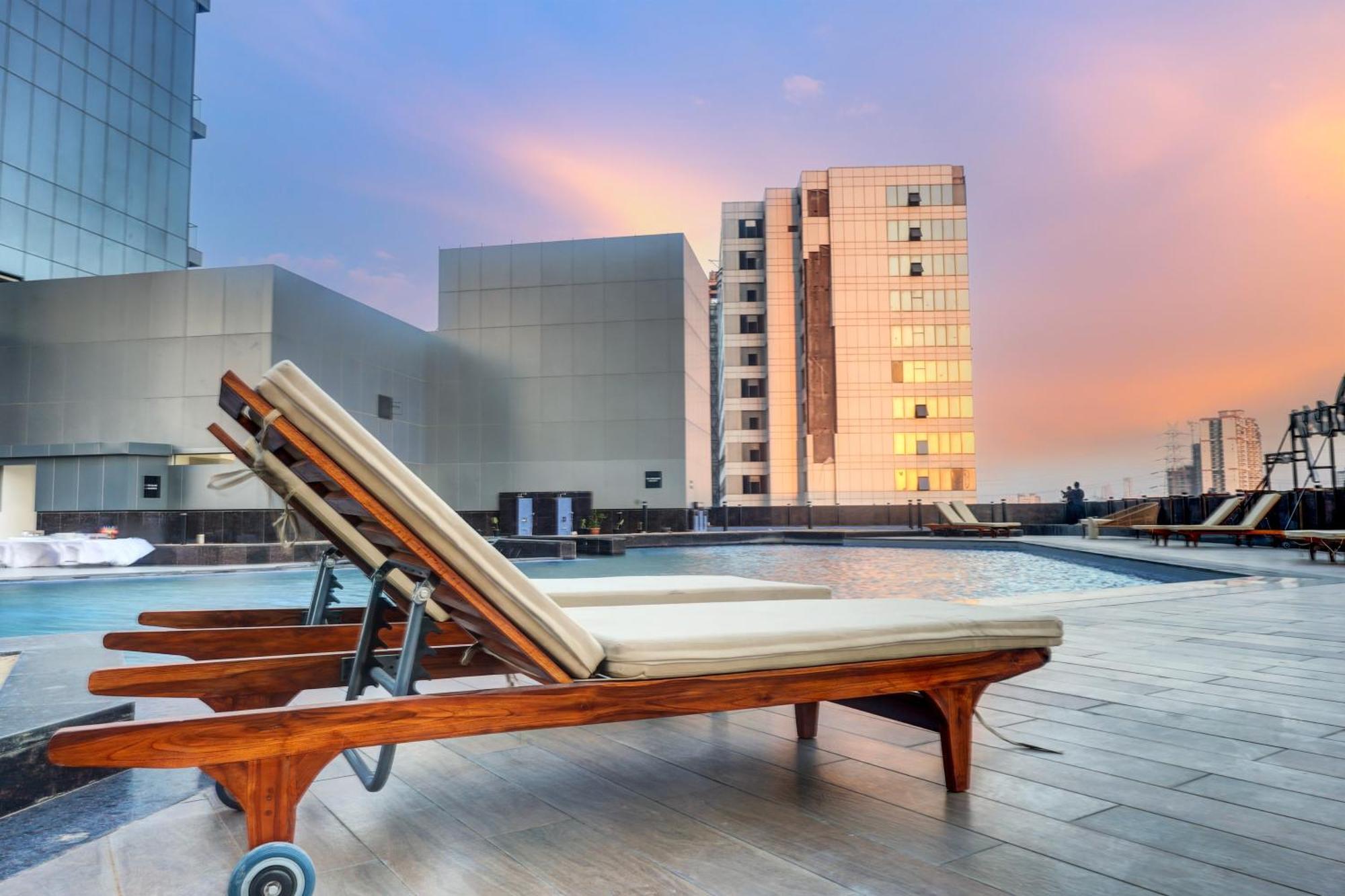 Sunday Hotels And Residences Gurgaon Extérieur photo