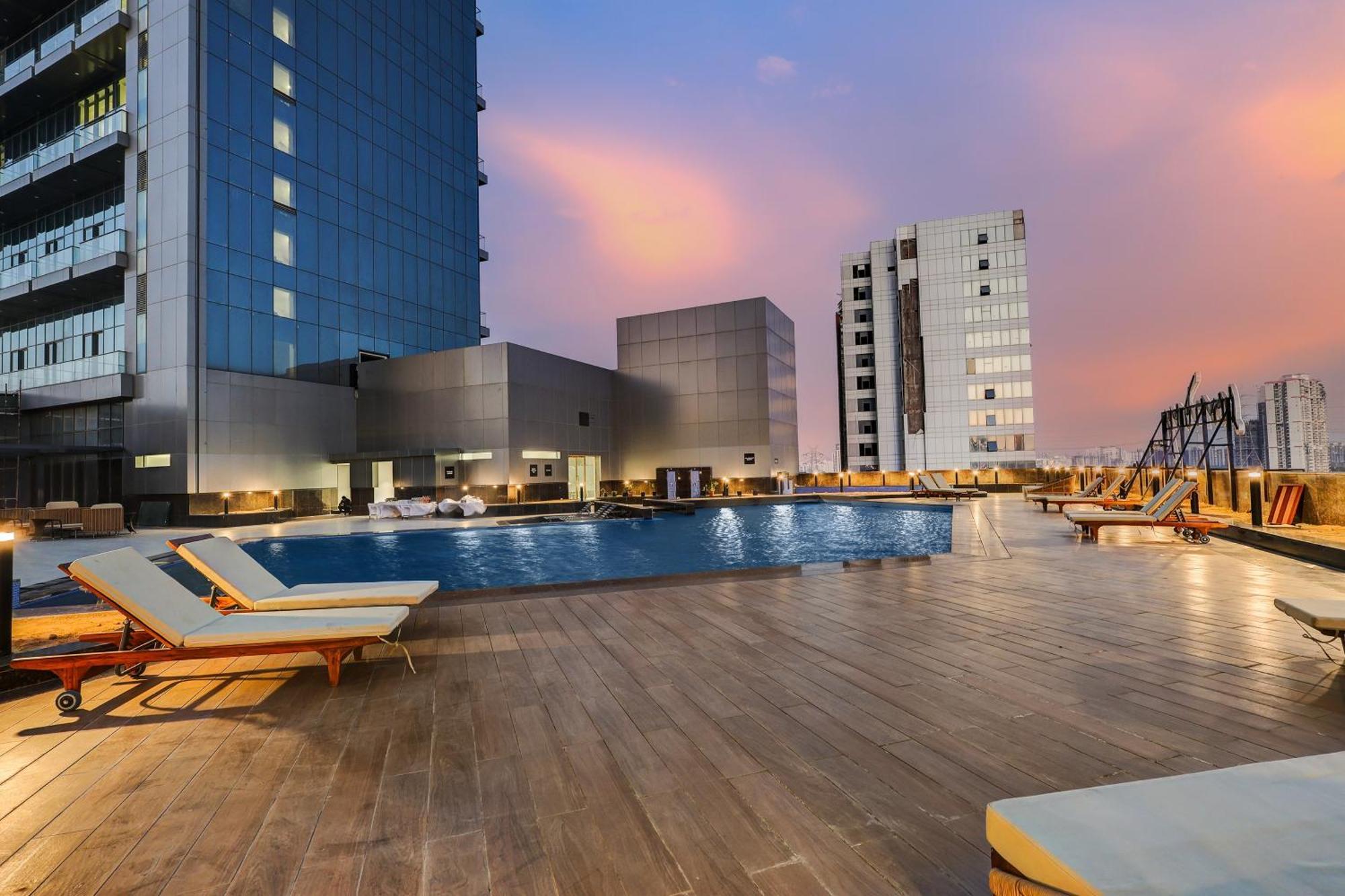 Sunday Hotels And Residences Gurgaon Extérieur photo