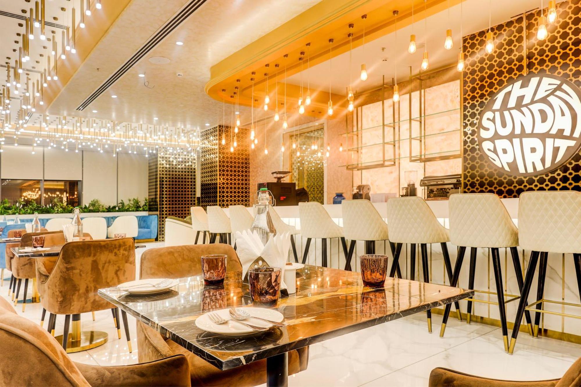 Sunday Hotels And Residences Gurgaon Extérieur photo