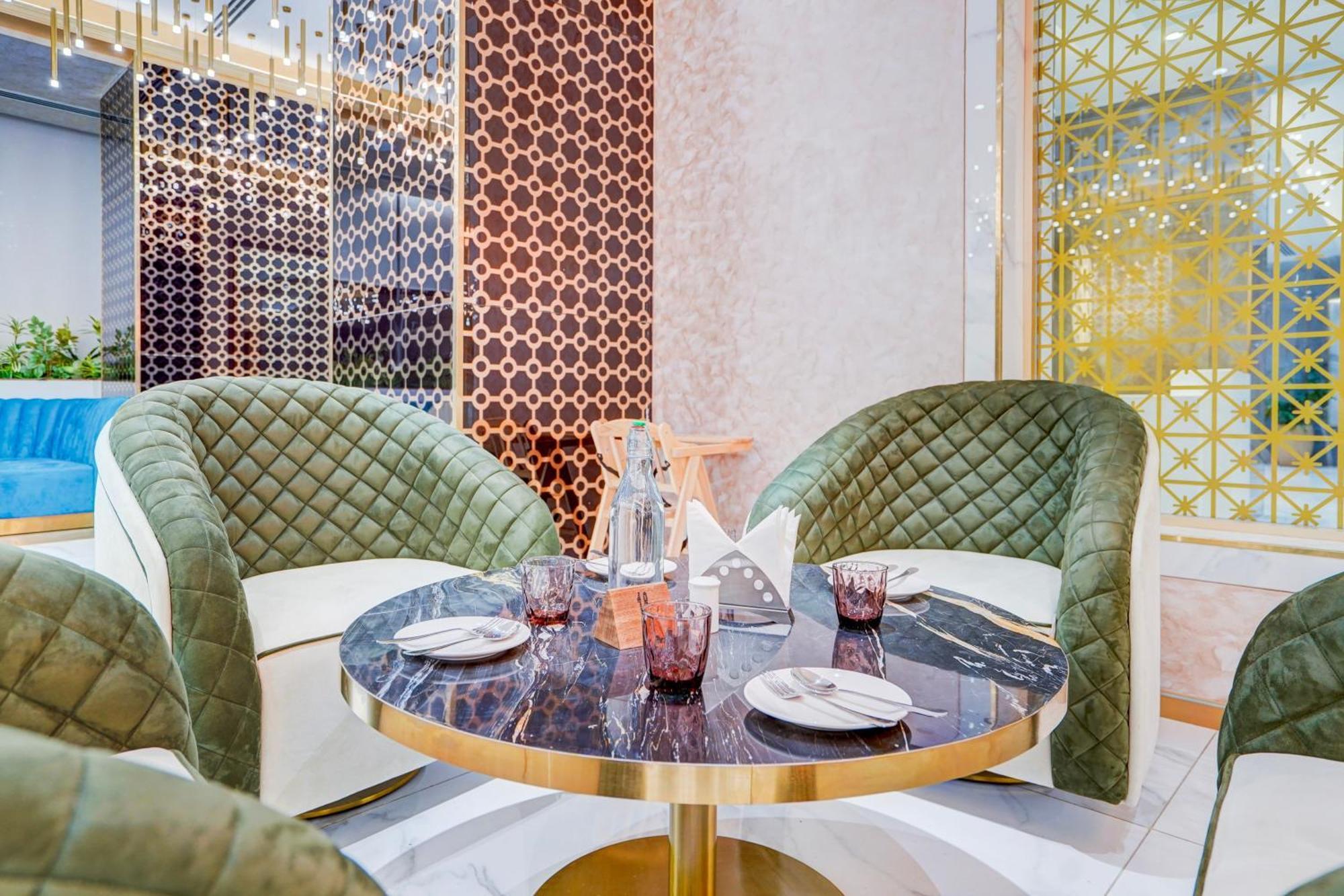 Sunday Hotels And Residences Gurgaon Extérieur photo